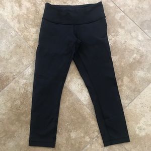 Lululemon Wunder Under Cropped legging